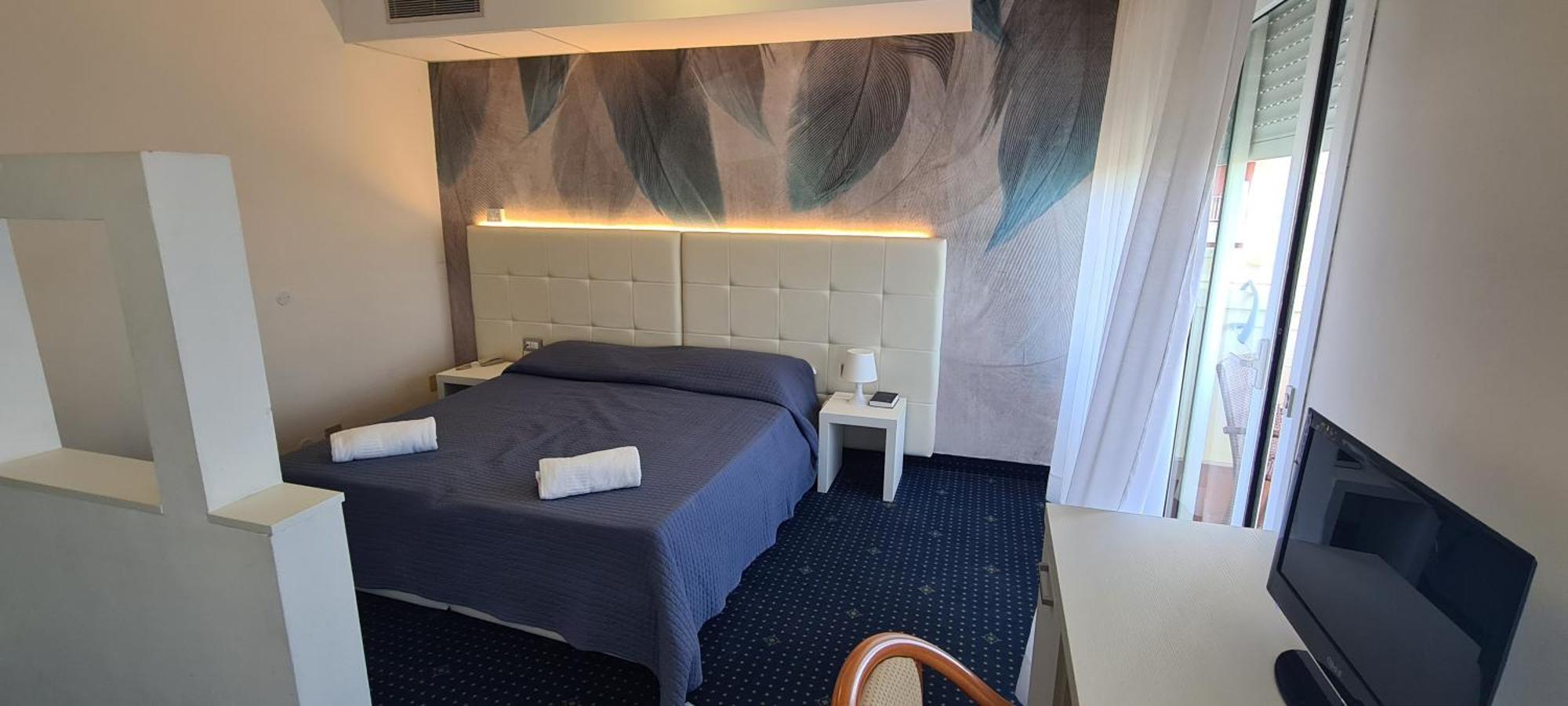 Hotel Eros Lignano Sabbiadoro Exteriör bild
